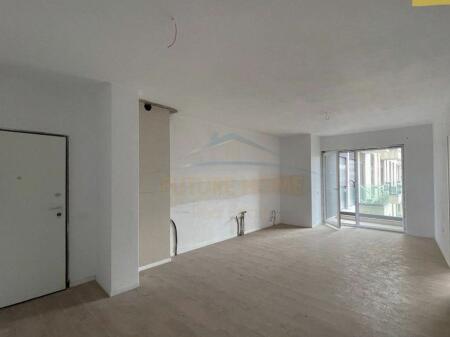 Shitet, Apartament 2+1+2 – Rruga Jordan Misja, pranë Universitetit Beder