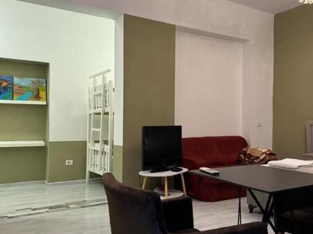 Furnished studio apartment for rent of the Ministry of Justice at Zogu I Boulevard.