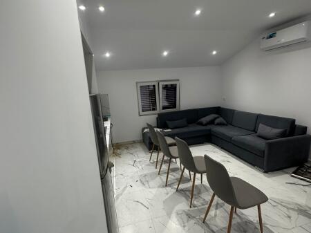  Apartment 1+1 for Rent – Overpass of the Paris Commune    