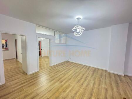 Shitet,Apartament 2+1 Unaza e Re , Tirane