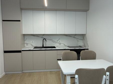Affittasi super appartamento 2+1+Parcheggio a Komuna e Parisit!