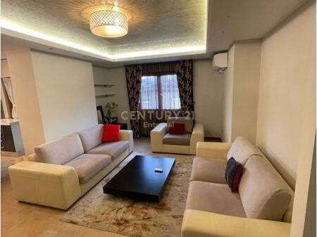Appartamento 3+1+2 in affitto in Centro 900 € /Mese Superficie Totale 135m2