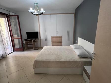 Affittasi appartamento 2+1,,Giardino Botanico, vicino alla moschea Prezzo: 700 euro+Posto auto incluso 