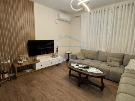 Affitto, Villa su 2 Piani, Medreseja, Tirana