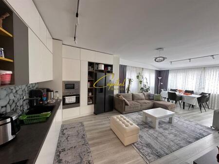 SHITET APARTAMENT 3+1 FRESKU 22.000.000 LEKE