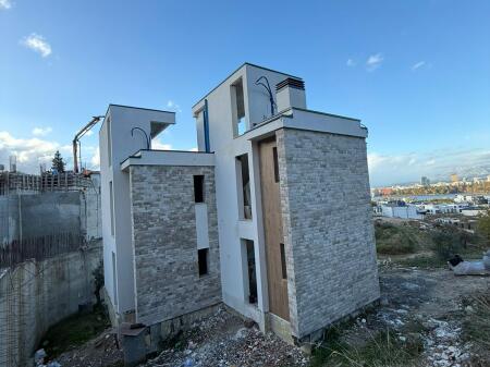 VILLE IN AFFITTO NELLA ZONA DEL LAGO ASCIUTTO