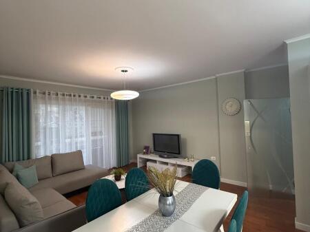 Appartamento 2+1 in affitto, Giardino Botanico, vicino alla moschea Prezzo: 580 mila lek  
