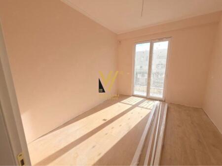 JEPET APARTAMENT 2+1+2 ME QIRA TE KOMUNA E PARISIT 1.100 EURO