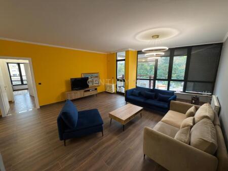 Affittasi appartamento 2+1+2, vicino al Complesso NOBIS 1.600 € /Mese Sup. Totale 121m2