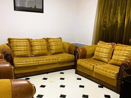  APARTAMENT ME QERA 1+1 – Rruga 5 maji 350€!!!!!