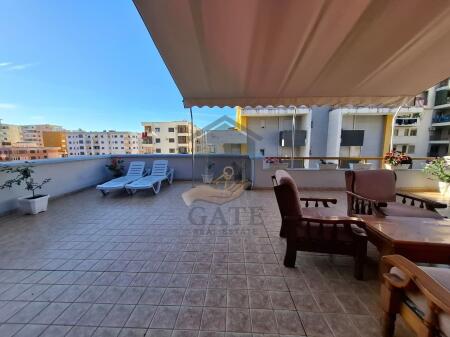 Affittasi Appartamento 1+1 + Veranda – Spiaggia Iliria, 7° piano con ascensore