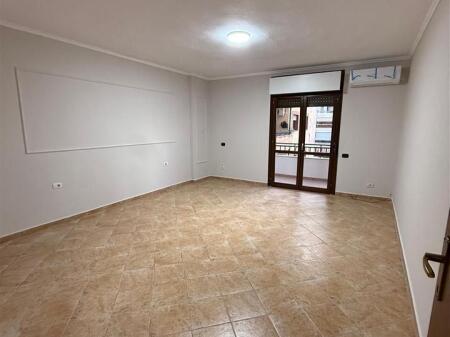 UFFICIO IN AFFITTO 165 M2 COMUNE DI PARIGI 1.200 EURO