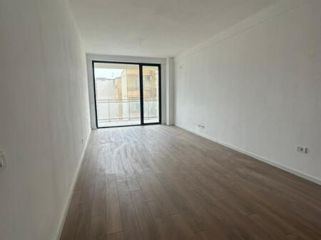  Locale in Affitto – Ideale per Uffici o Cliniche   Residenza Mine Peza, Tirana