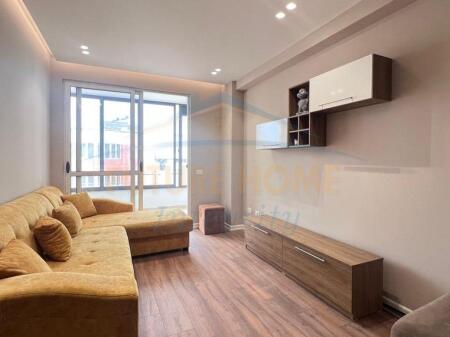 Shitet, Apartament 2+1, Unaza e Re, Tiranë.