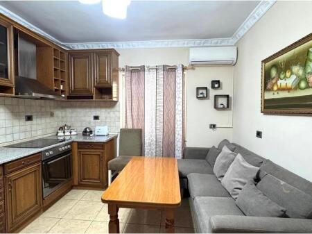 Appartamento 2+1 con Cortile e Parcheggio – Via Fortuzi, 86m²