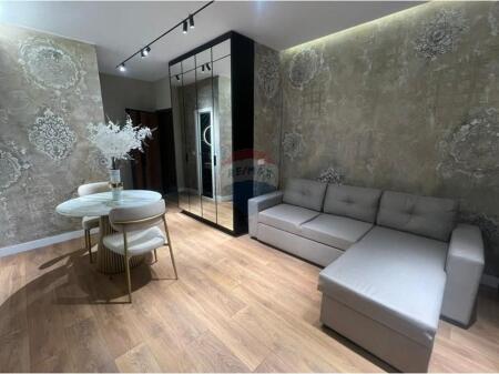 Appartamento - In Vendita - Piazza Skënderbej, Tirana(ID: 530181095-235)
