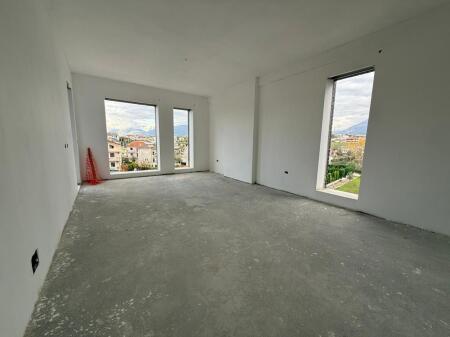 Appartamento 2+1+2 in Vendita con Posto Auto| Ringside Residences, Paskuqan