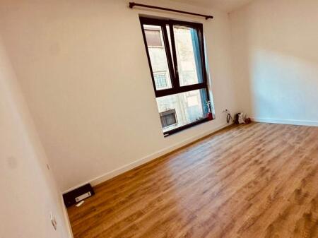 office space at the entrance of Elbasan Street !