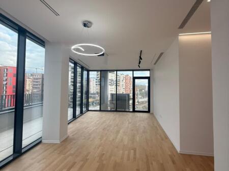 Shitet apartament luksoz 2+1+2 me verandë REZIDENCA LAKE VIEW