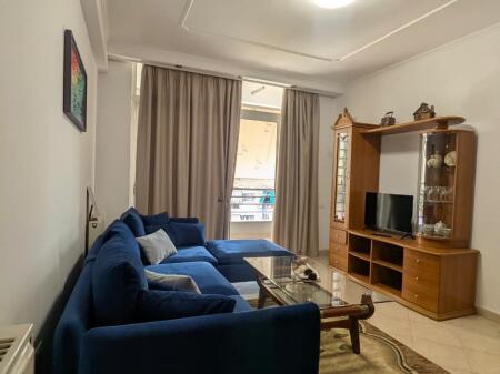 Affittasi appartamento 1+1, Kika 1, Komuna e Parisit  600€ (trattabile),  