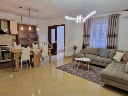 Appartamento 2+1 in centro in affitto!