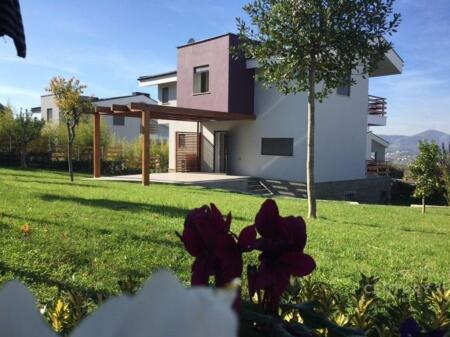 LONG HILL RESIDENCE – VILLA IN AFFITTO