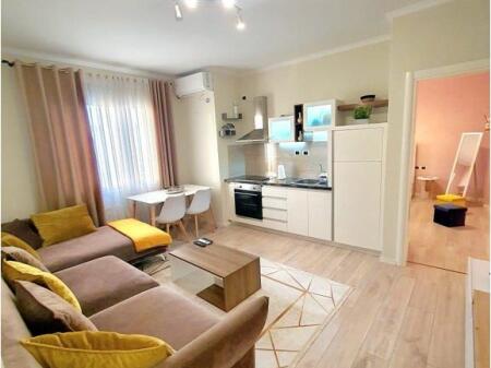 Appartamento 1+1 in Affitto nel Complesso Delijorgji, Tirana 1.100 € /Mese Sup. Totale 60m2