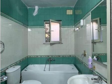 Appartamento 2+1 con cortile e posto auto in affitto – Via Fortuzi!