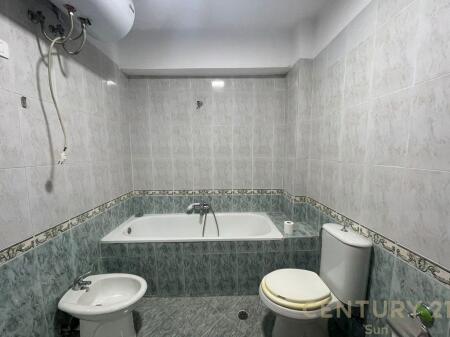 APARTAMENT ME QIRA TEK 'LIBRI UNIVERSITAR"