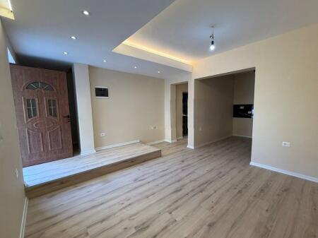 Apartment 2+1+ Veranda for rent in Ali Dem near the Women's Prison !!!! 400 € /Month