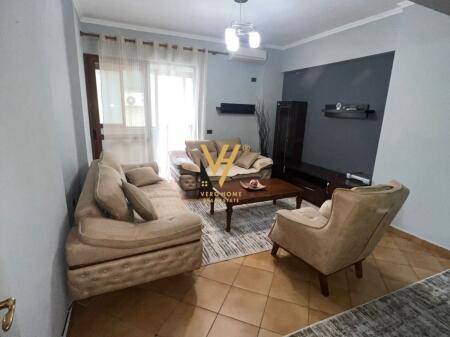 JEPET APARTAMENT 3+1+2 ME QERA TE KOMUNA E PARISIT 65.000 LEKE