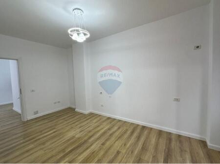 SHITET APARTAMENT 2+1, ASTIR