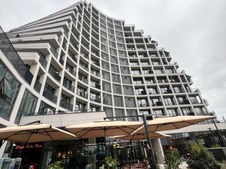 Locale commerciale in affitto presso Lake View Residenc