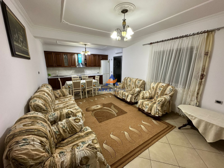 JEPET SHTEPI ME QERA 2+1 RRUGA “5 MAJI”, PRANE SHKOLLES “KICO BLUSHI” 550EURO