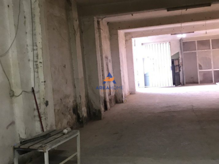 NEGOZIO IN AFFITTO VIA "RIZA CERCOVA" 800 EURO