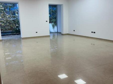  Locale Commerciale in Affitto – Sopra Bar Tribeka, Brigata 8