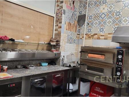 SHITET BIZNESI BAR KAFE, KREPERI, ZGARE DHE PIZZERI NE GJENDJE PUNE NE QENDER KAMEZ, TIRANE!! 33,000 €