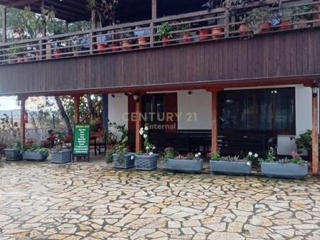 Shitet Hotel / Restorant + Toke ne Divjake 290,000 €