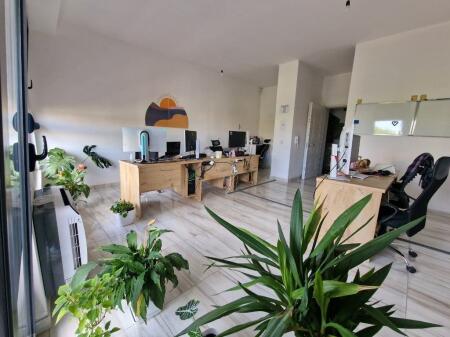 ALI DEMi, LOCALE PER UFFICI IN AFFITTO!
