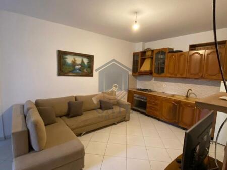 Jepet me qira apartament 1+1 – Vijë e Parë, pranë detit