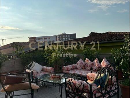 APPARTAMENTO 2+1 IN VENDITA, MERCATO ELETTRICO, TIRANA!