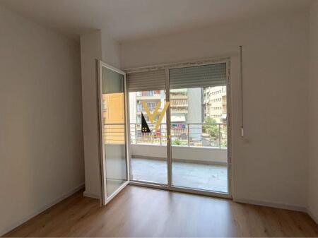 UFFICIO 60 M2 IN AFFITTO PRESSO IL COMUNE DI PARIGI 600 EURO