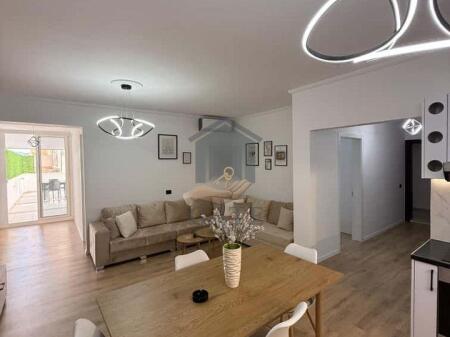 Affittasi appartamento 2+1 con veranda – 2° piano, con ascensore, vista mare – Spiaggia, vicino al ponte di Dajlan.