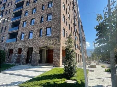 Appartamento 2+1+2 in vendita nella zona “5 Maji”, Tirana.