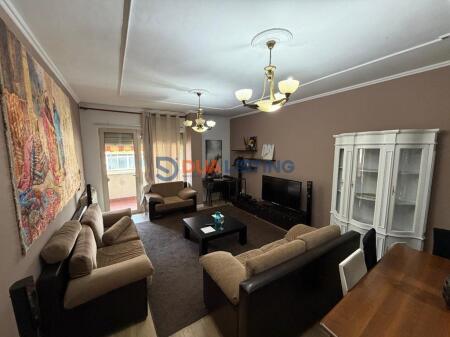 Apartament 2+1+2 per qera Kristal Center, Komuna e Parisit