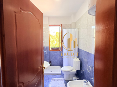 Affittasi Appartamento 3+1+2 vicino al Viale Principale, Vlora