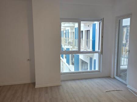 UFFICIO IN AFFITTO 100 M2 ZOGU I ZI 1000 EURO