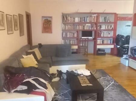 Shitet apartament te Parku Olimpik Prane Altanes