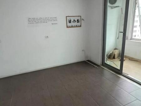 Locale Commerciale in Affitto a Zogu i Zi, al Ring Center 