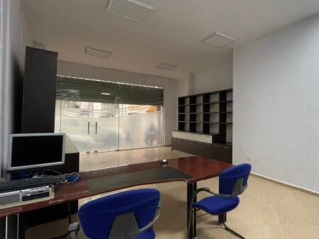 COMMERCIAL SPACE FOR SALE IN THE NEW MARKET AREA